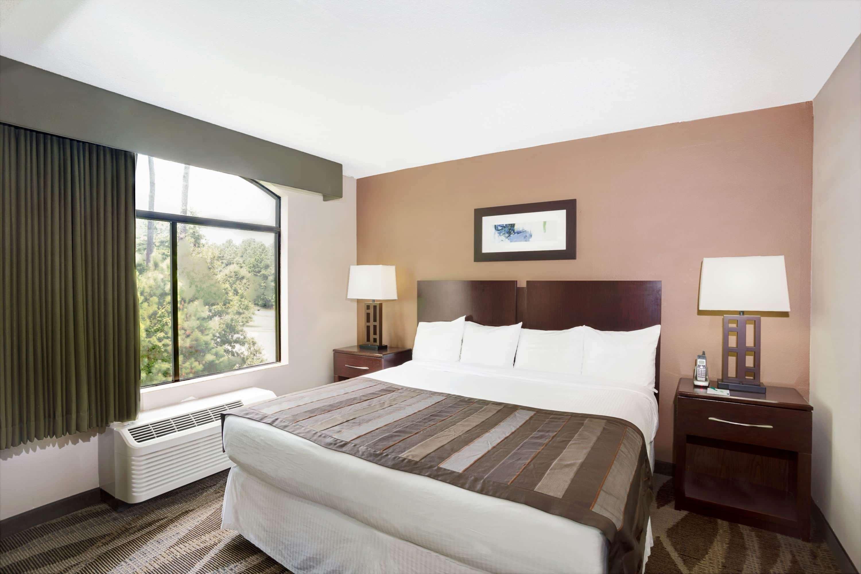 Wingate By Wyndham Raleigh Durham / Airport Hotel Exterior photo