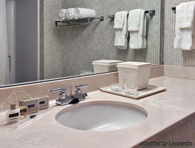 Wingate By Wyndham Raleigh Durham / Airport Hotel Room photo